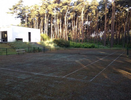 Ontmossen tennisplein - VOOR